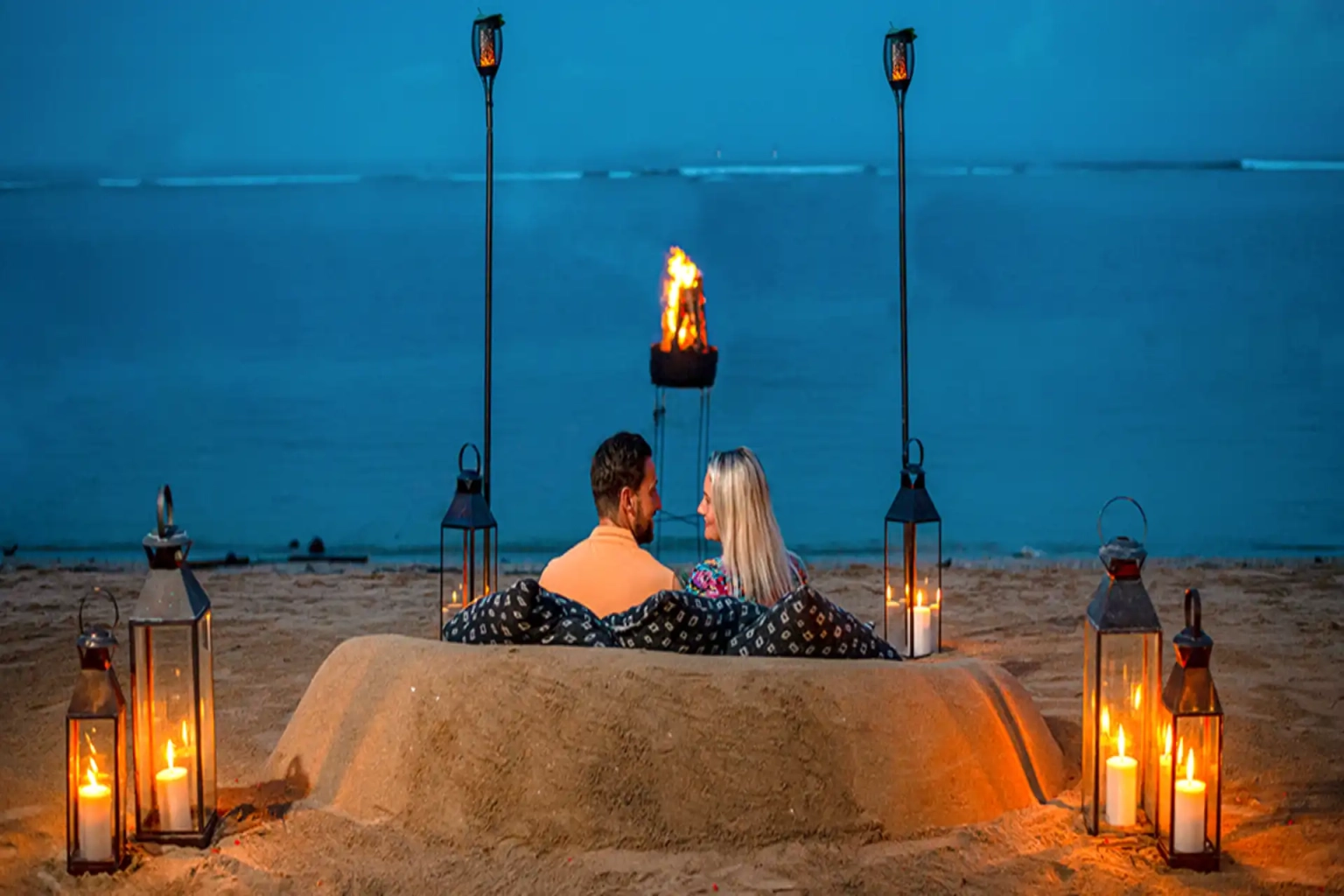 propose in bali with romantic dinner in nusa dua