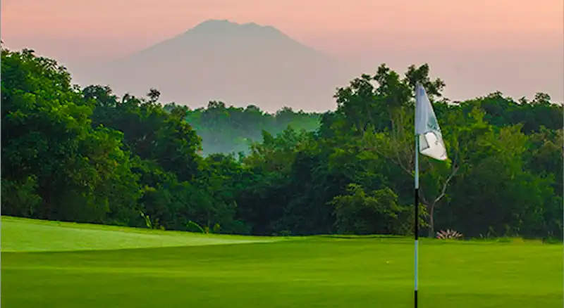 playing golf nusa dua