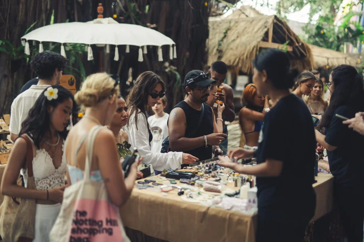 handcraft traditional at la brisa market bali